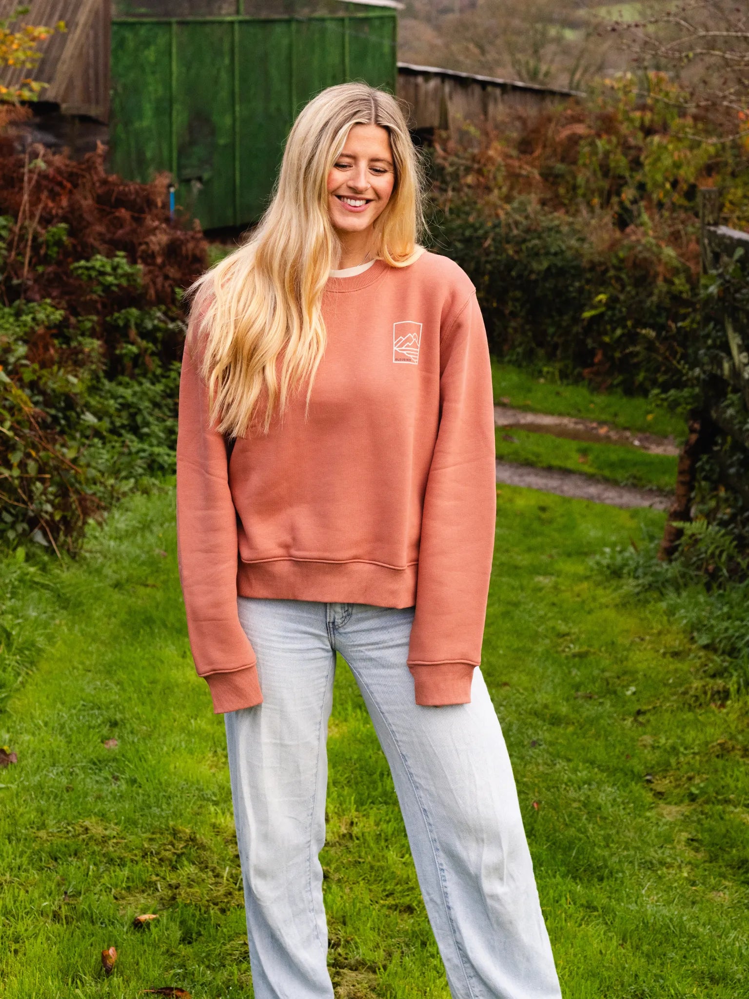 Shoreline Cropped Crew - Clay