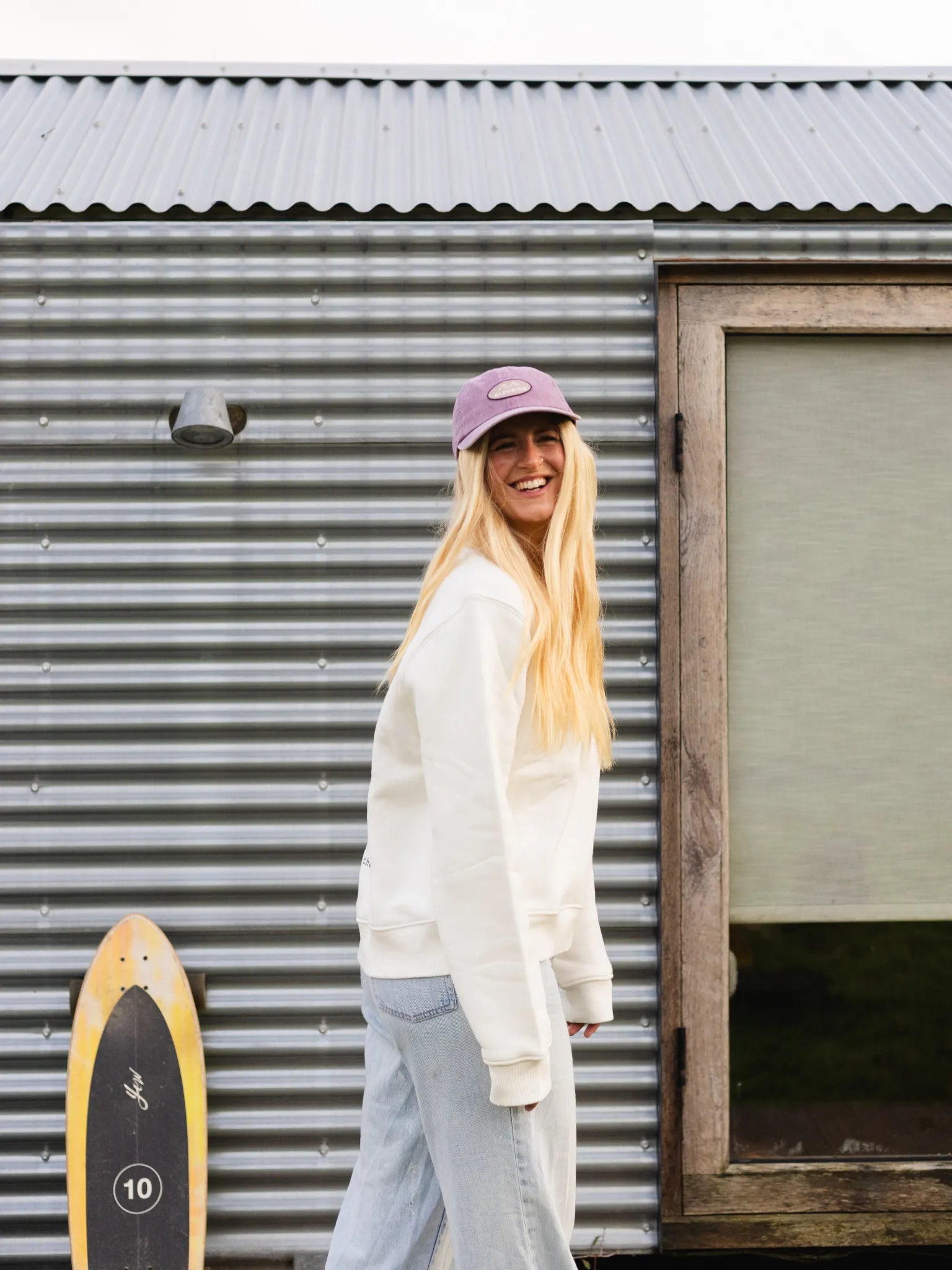 Everline Cropped Crew - White