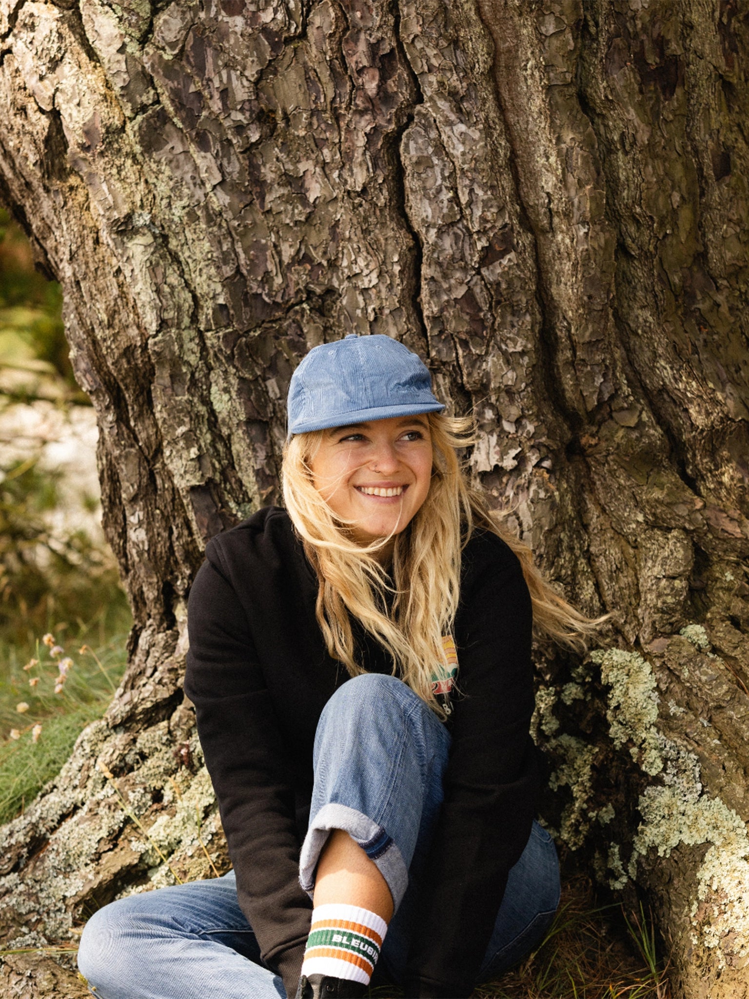 Road Out Cropped Crew - Black