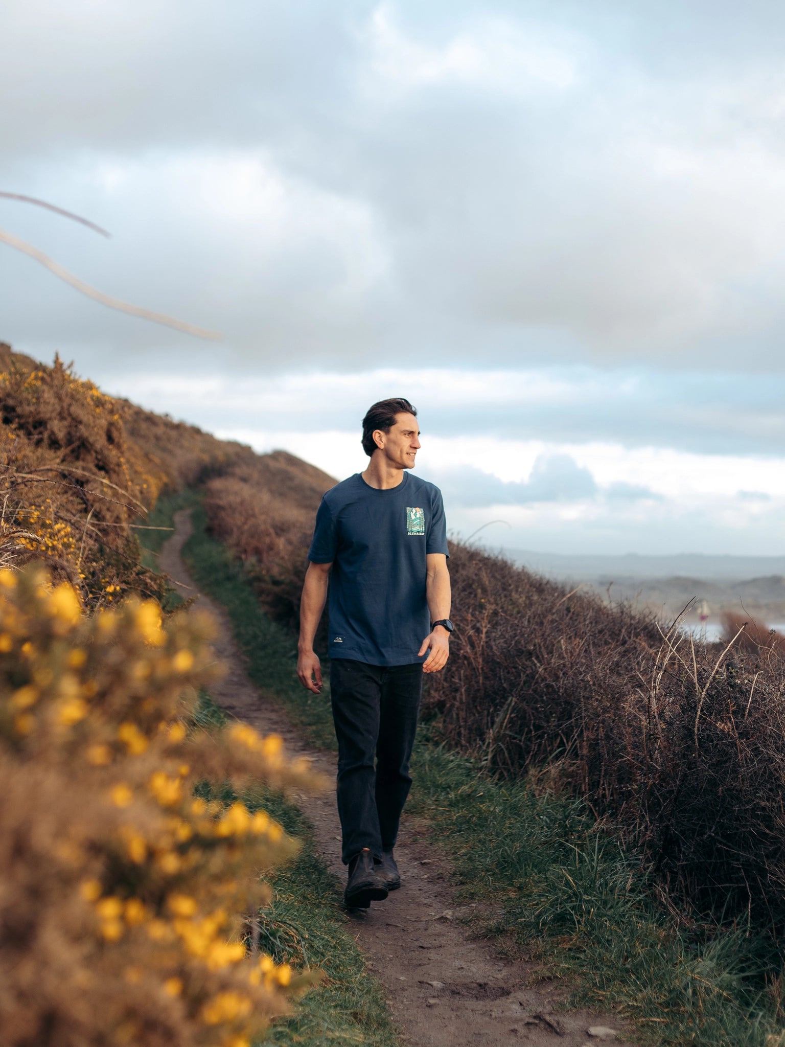 Trailhead Tee - Navy